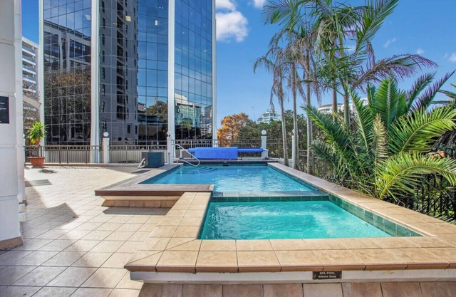 Greys Urban Escape with Spa, Pool & Gym