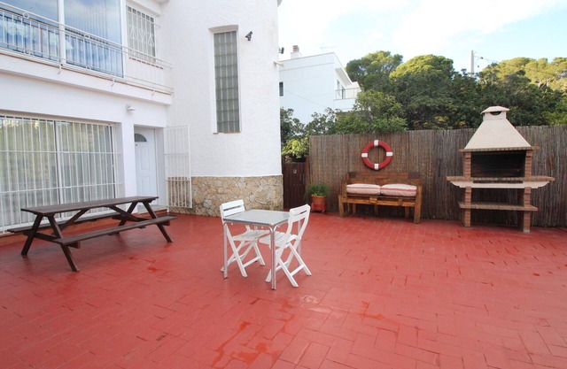 GRIFEU 4 - Apartamento situado muy cerca de la playa de Cap Ras, para 4 personas