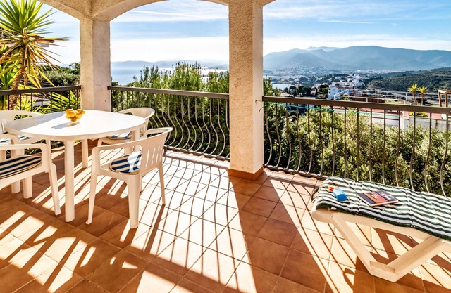 Grifeu 9 - Apartment with panoramic sea views