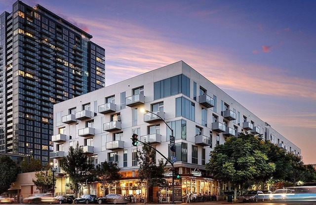 Griffis East Village: Charming 1BR Apartment in East Village, San Diego