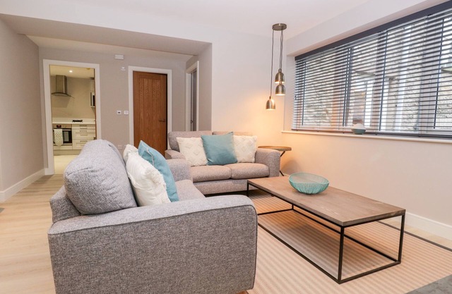 GRIZEDALE, pet friendly, character holiday cottage in Kendal