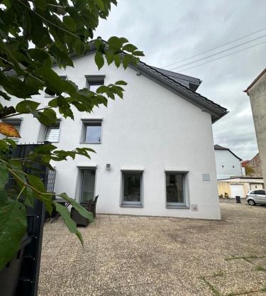 Große Ferienwohnung Gästehaus NEUBAU Merzig-Besseringen 100 m2
