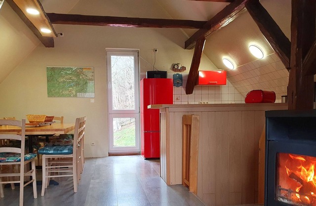 Große FW mit Kamin, Terrasse und Drei Schlafzimmern - Ferienhaus Am Bach - mit 2 Ferienwohnungen