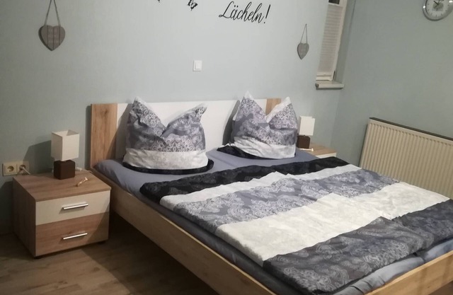Große und gemütliche Ferienwohnung mit überdachtem Freisitz und Garten