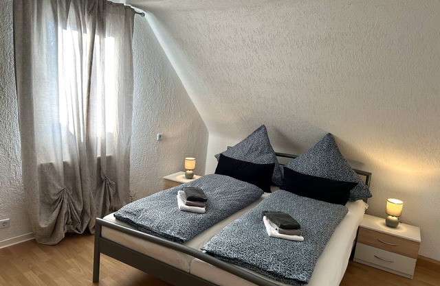 Große Wohnung mit 3 Schlafzimmer. In 10 Minuten zu Fuß Weit vom Stadtzentrum