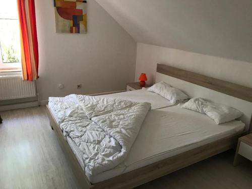 Große Wohnung in Nesse mit Garten und Terrasse