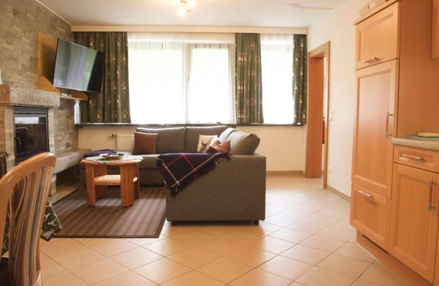 Großes Appartement mit 2 Schlafzimmer und Terasse - Patricia, Haus