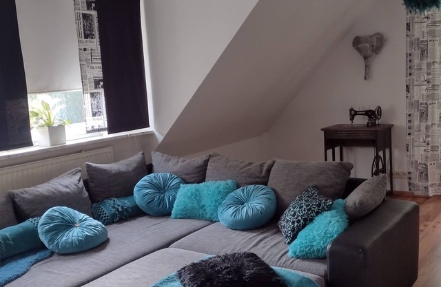 Großzügige 40 qm Appartement mit Balkon, Direkt Unter Fernsehturm. Jakobsberg