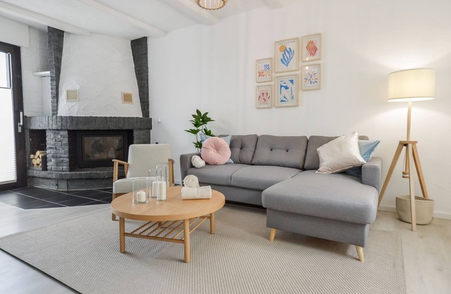 Großzügige & Moderne Wohnung Wifi Terrasse