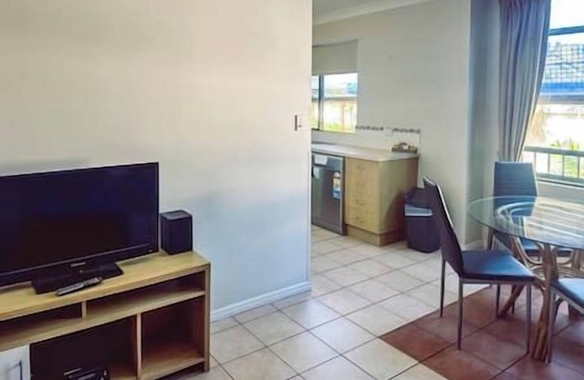 Grosvenor Cairns 1 Bdr self-contained Apartment