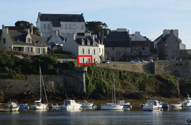 GROUND FLOOR 2 pers DIRECT on the port of Le Conquet