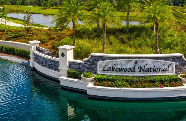 Ground Floor 2BR/2BA Condo With Golf/Tennis/Fitness Membership Available