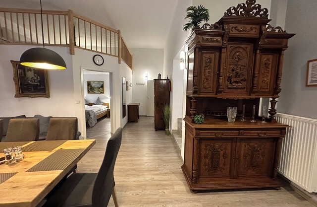Ground floor apartment with extension