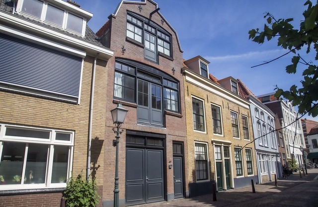 Ground floor apartment. Near marina, promenade and beach