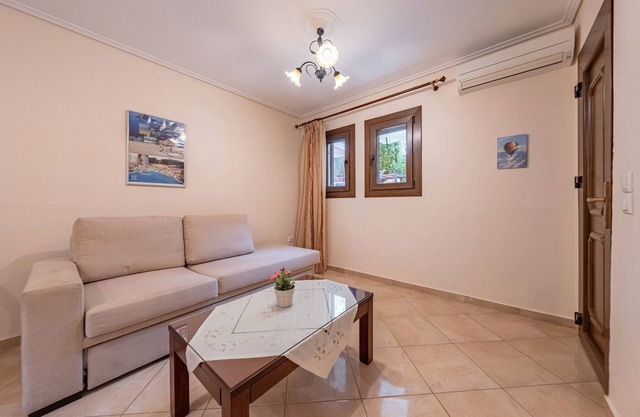 Ground Floor Apartment with Wi-Fi and Air Conditioning