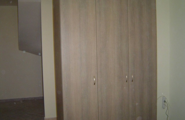 Ground floor bachelor room safe and cool
