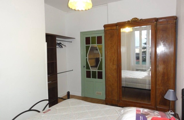 Ground floor charming "arts déco" house 2 bedrooms, living room, kitchen, large garden