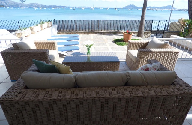 GROUND FLOOR APARTMENT FACING THE SEA IN THE BEST AREA OF PUERTO POLLENSA