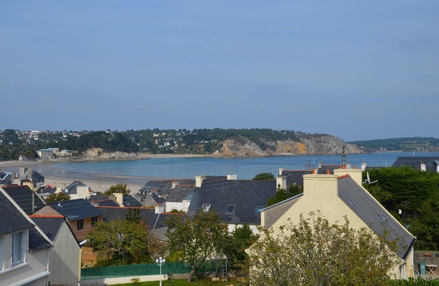 Ground floor in a small residence 200 m from the beautiful Morgat beach