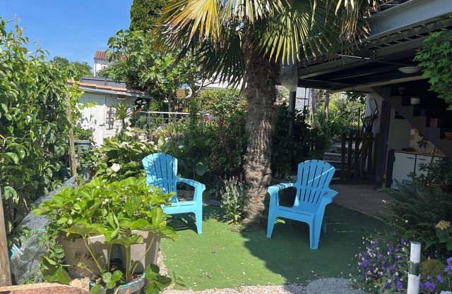 Ground floor of house with garden and barbecue; 900m from beach