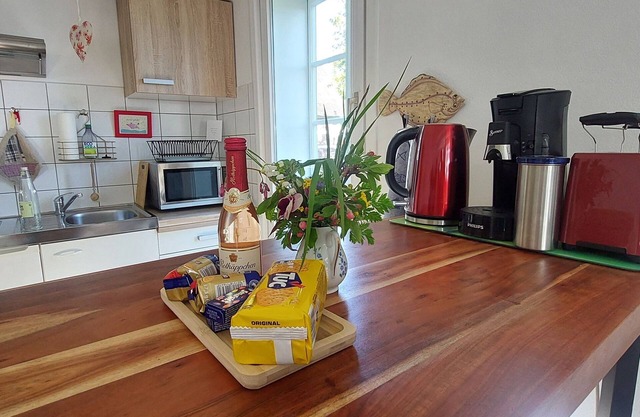 Ground-floor vacation apartment, quiet, lovingly furnished, thatched roof - Ferienwohnung Maaß