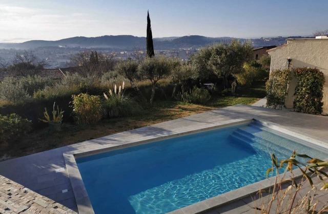 Ground floor with swimming pool and large terrace