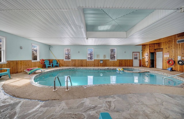 Group stay home @Marmora and Lake Inn B & B with Indoor Pool.