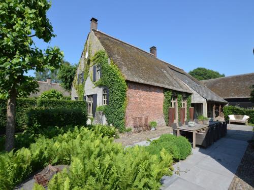 Group Stay with Private Pool and Sauna