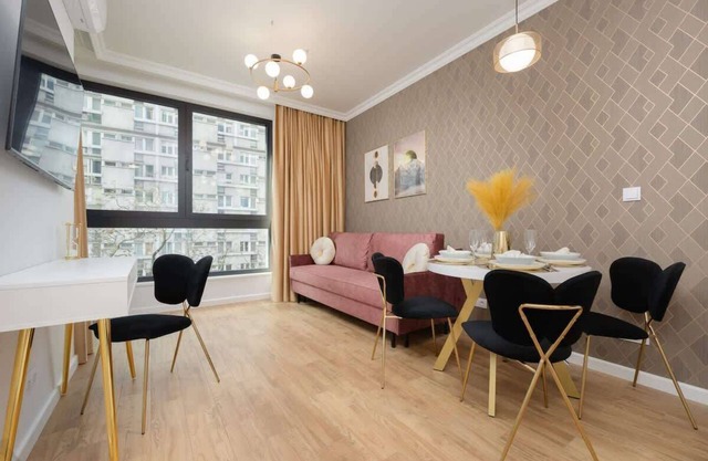 Grzybowska 37 | Prestigious Apartment | Parking