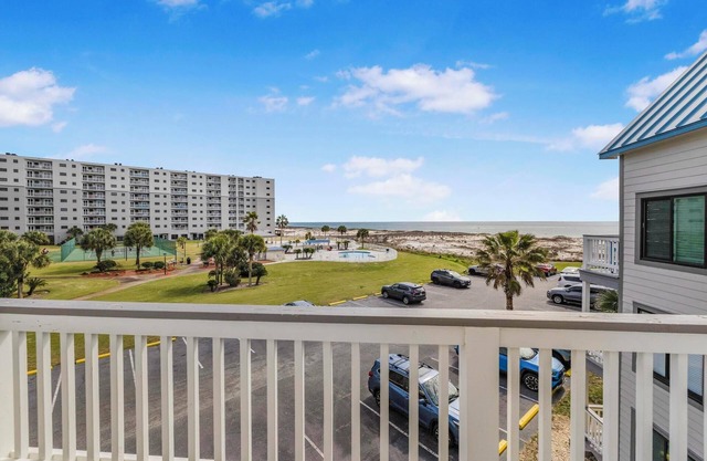 ✨🌴GS Plantation West 1339 | Tons of Amenities | Short Walk to the Beach