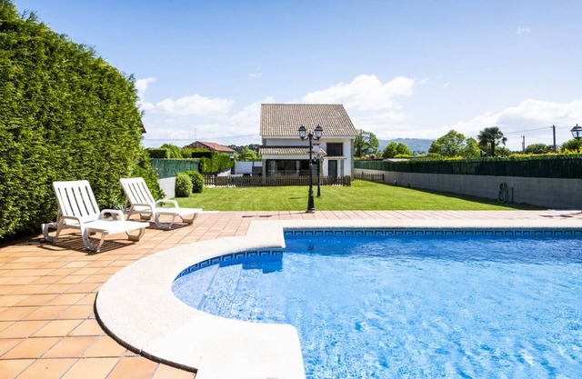 Guarda Playa - Four Bedroom Villa, Sleeps 8