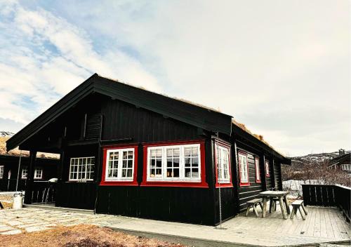 Guest favorite - 3 BR Mountain Lodge near Vøringsdossen