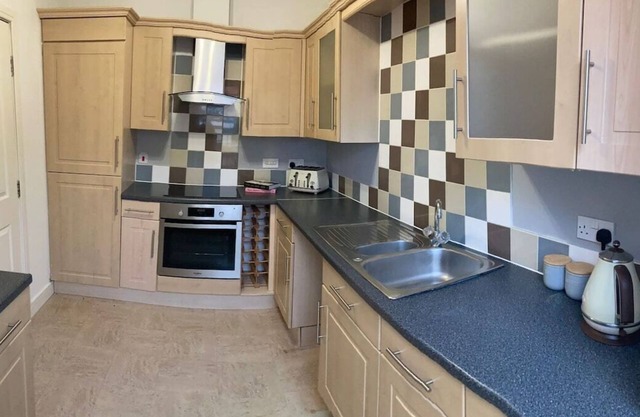 Guest Homes | Hunters Wood Court