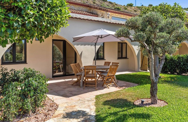Guest House 'Casita Sombra' with Mountain View, Wi-Fi and Air Conditioning