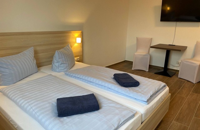 Guest house double room 205 - Lokschuppen Pasewalk- Guest houses with double rooms, single rooms and