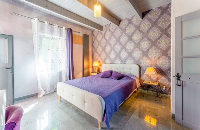 Guest House 'Double Supérieure' with Shared Pool, Private Terrace and Wi-Fi