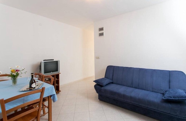 Guest House Old Town View- One Bedroom Apartment (3 Adults)