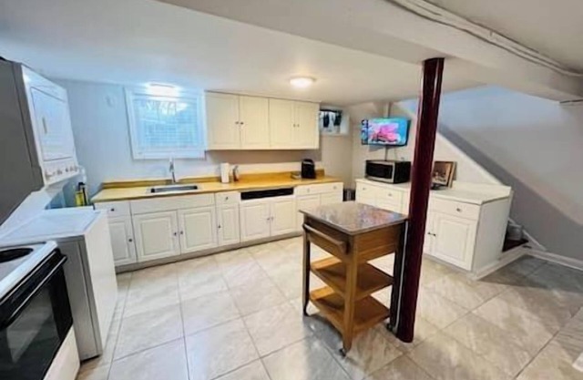 Guest House - Safe & Quiet Near DC