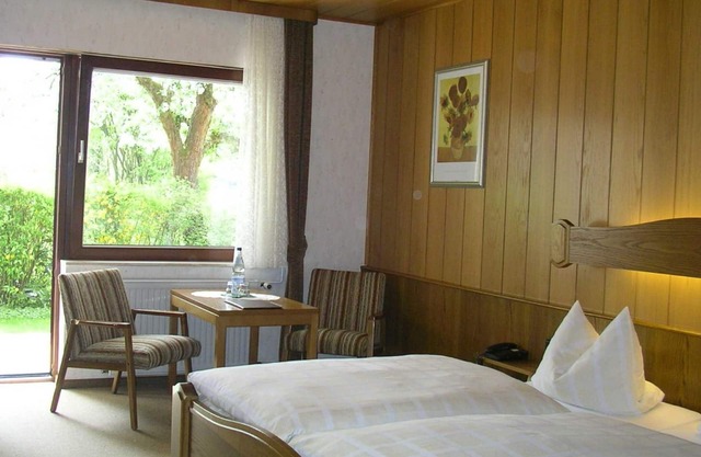 Guest Room 2 - Cafe Best Guest Room