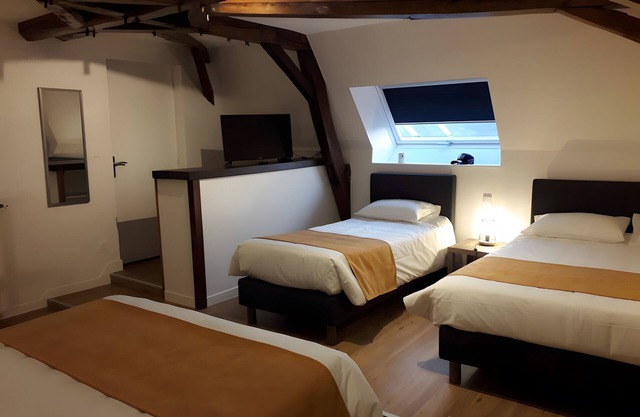 Guest Rooms 'Chambres Porshe' with Shared Terrace and Garden