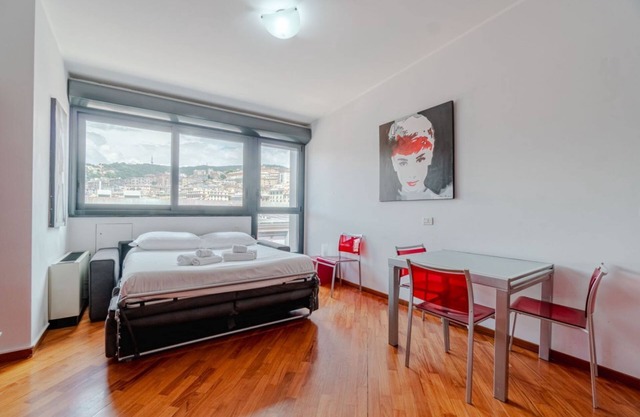 GuestHost - At Molo Antico apartment x2!