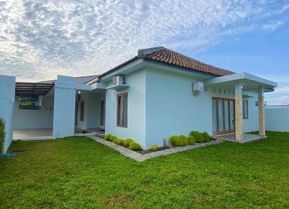 Guesthouse Casamontana Magelang (3 Bedroom Full AC)
