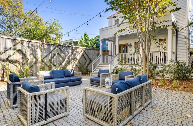 Guesthouse Charleston: WEST (62 & 64)