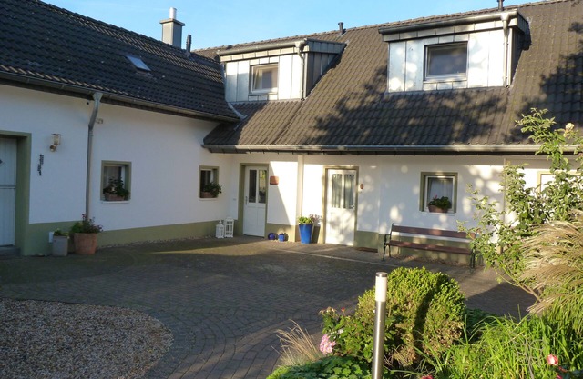 Guesthouse Hasenkath am Deich, 3 stars DTV, BED&Bike. Cycling, family vacation.