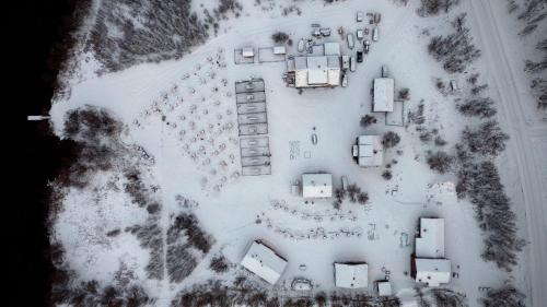 Guesthouse/Huskyfarm Innset
