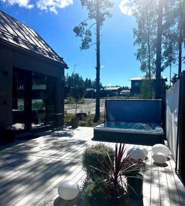 Guesthouse with sauna & hot tub & cold water tub