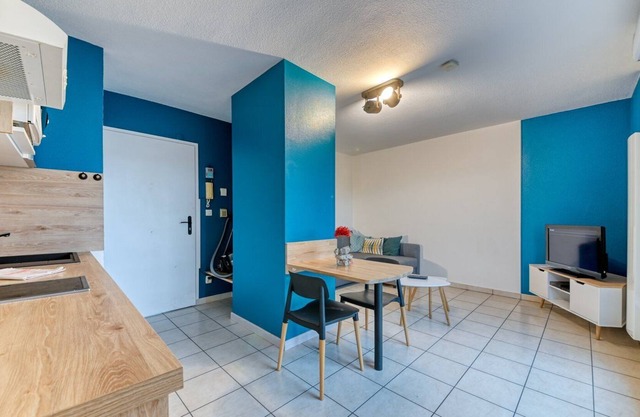 GuestReady - Blue Living in Villeurbanne