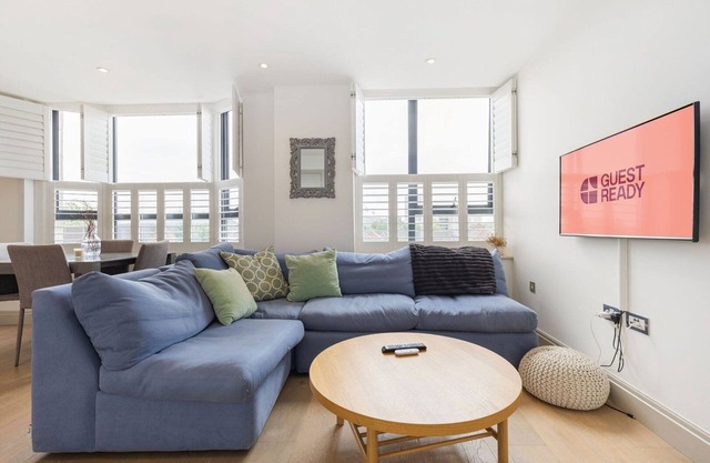 GuestReady - Contemporary Battersea getaway