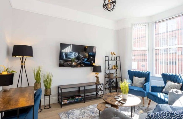 GuestReady - The Beatlemania House