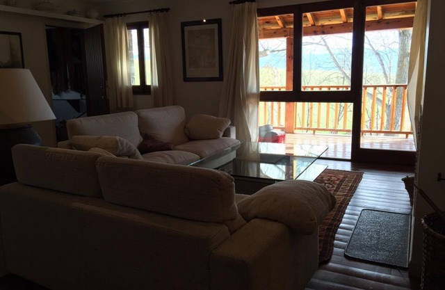 GUILS I - 6 PAX - Three Bedroom Apartment, Sleeps 6